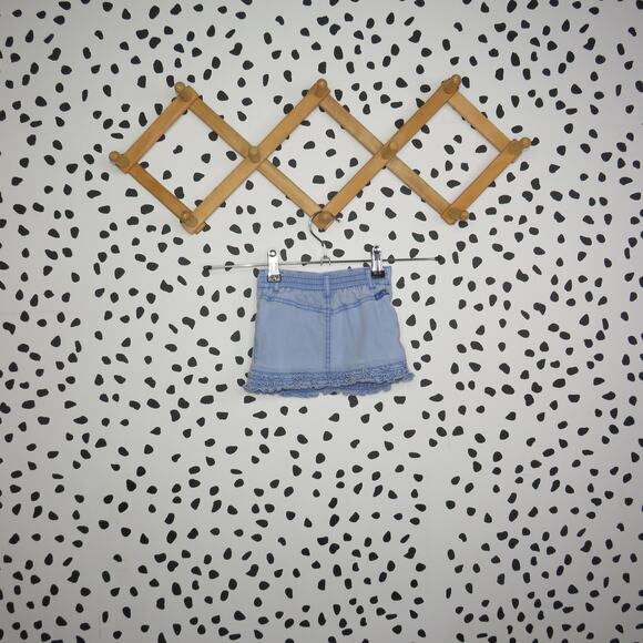 The Children’s Place Denim Ruffle Hem Baby Skort - Picture 3 of 7
